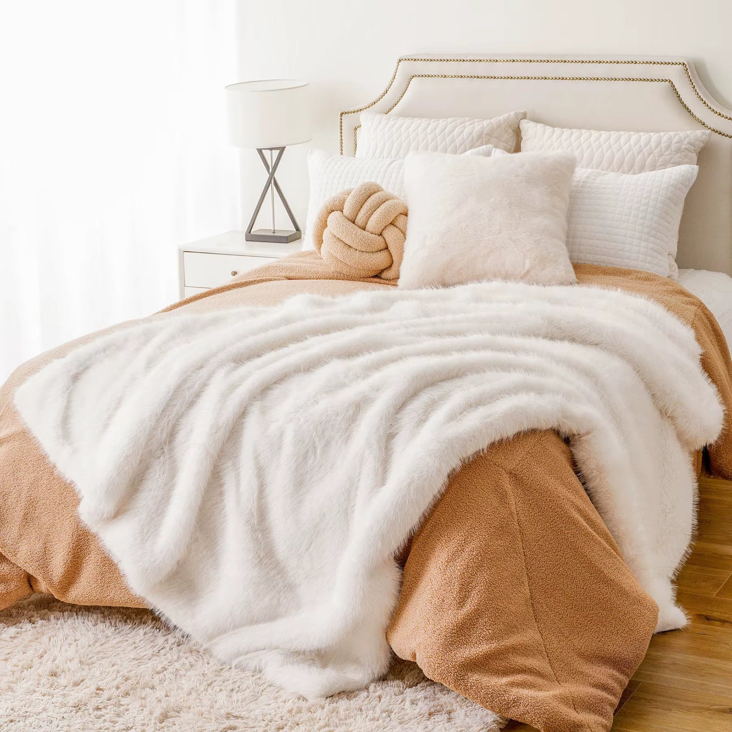 Luxury Mink Faux Fur Throw Blanket for Bed, Sofa & Home Décor